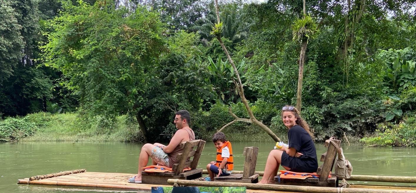 Bambus-Rafting auf dem Khlong Sok
