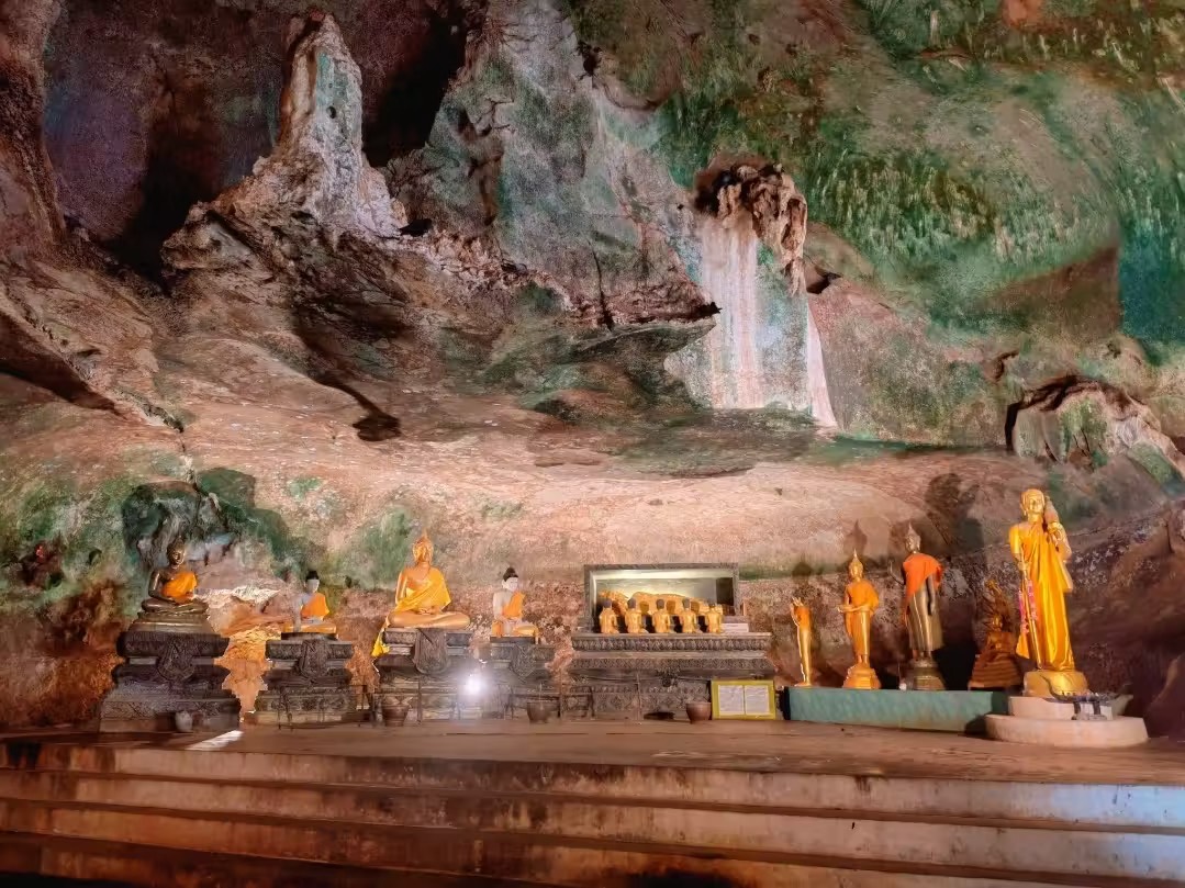 Buddhafiguren für die Wochentage