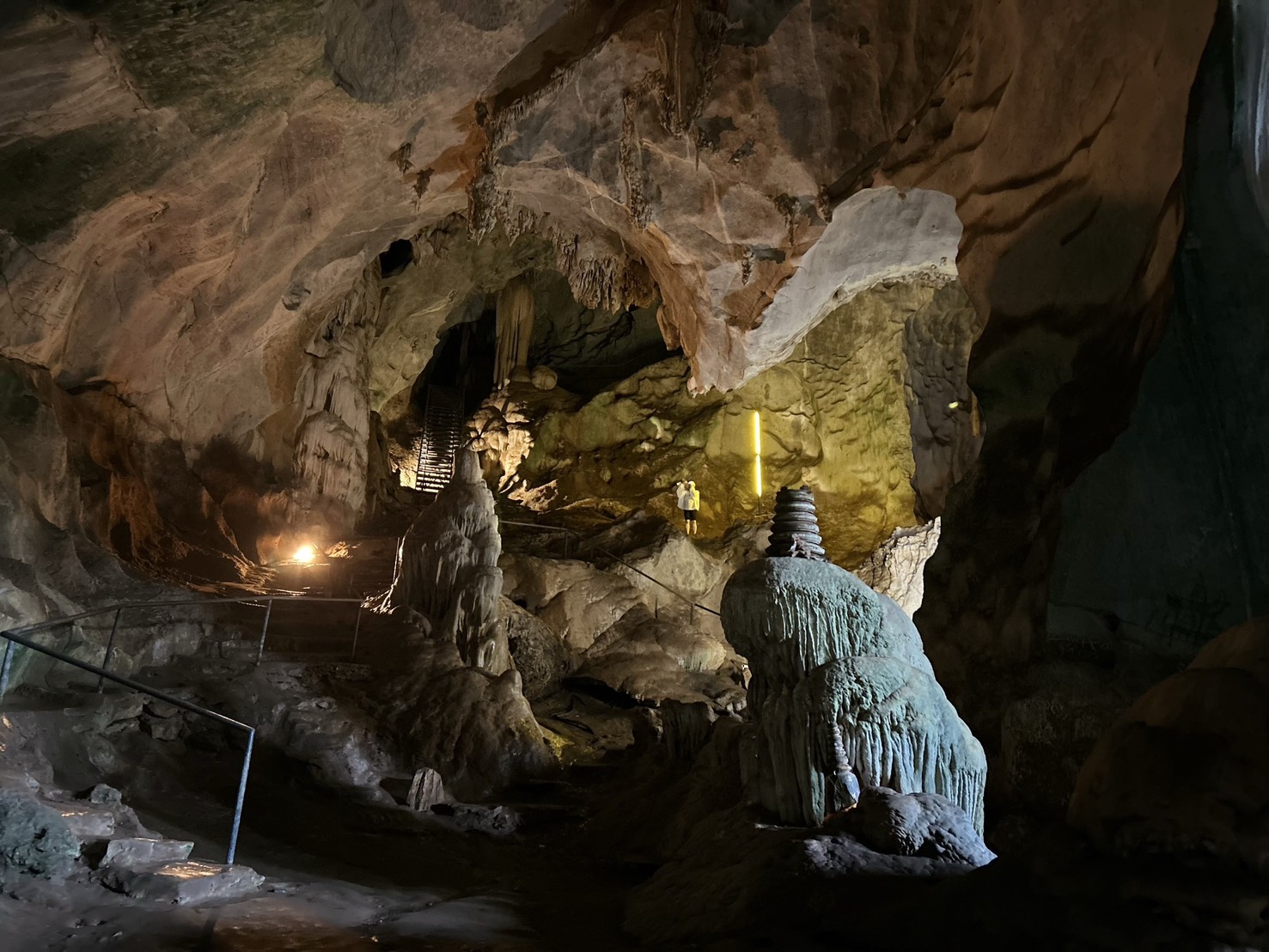 Tham Chaeng im Wat Suwan Khuha