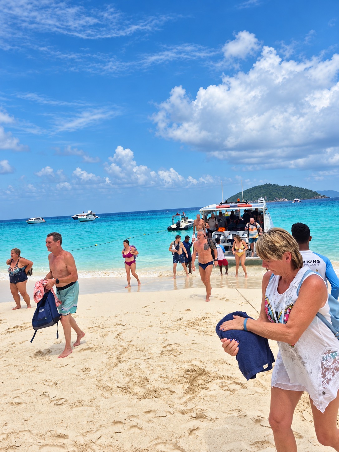Early-Bird-Tour zu den Similan-Inseln für deutschsprachige Gäste